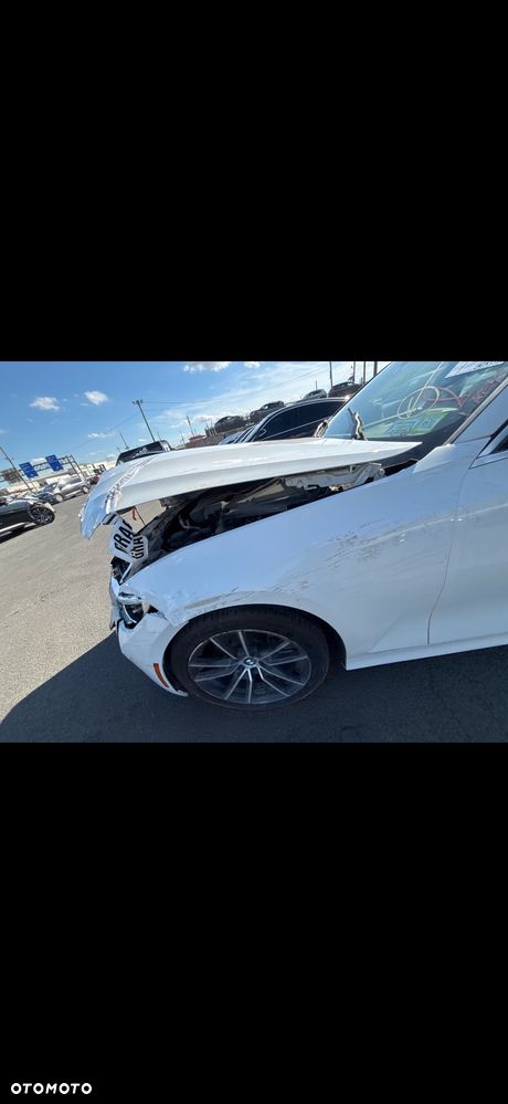 BMW Seria 3 330i xDrive Sport Line - 12