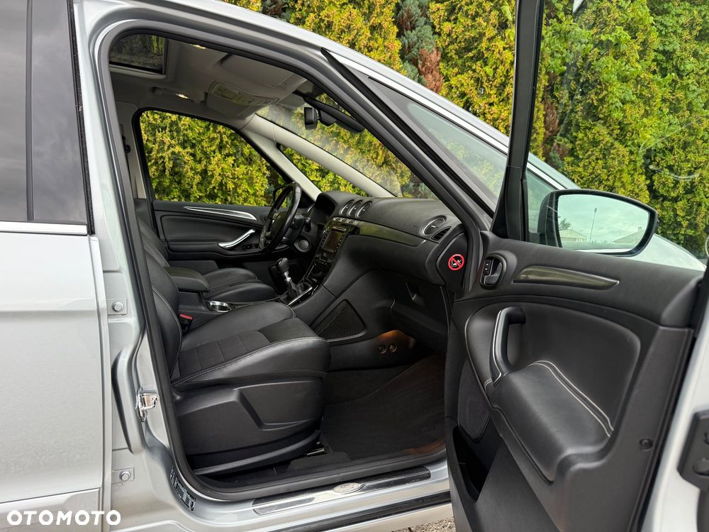 Ford S-Max - 34
