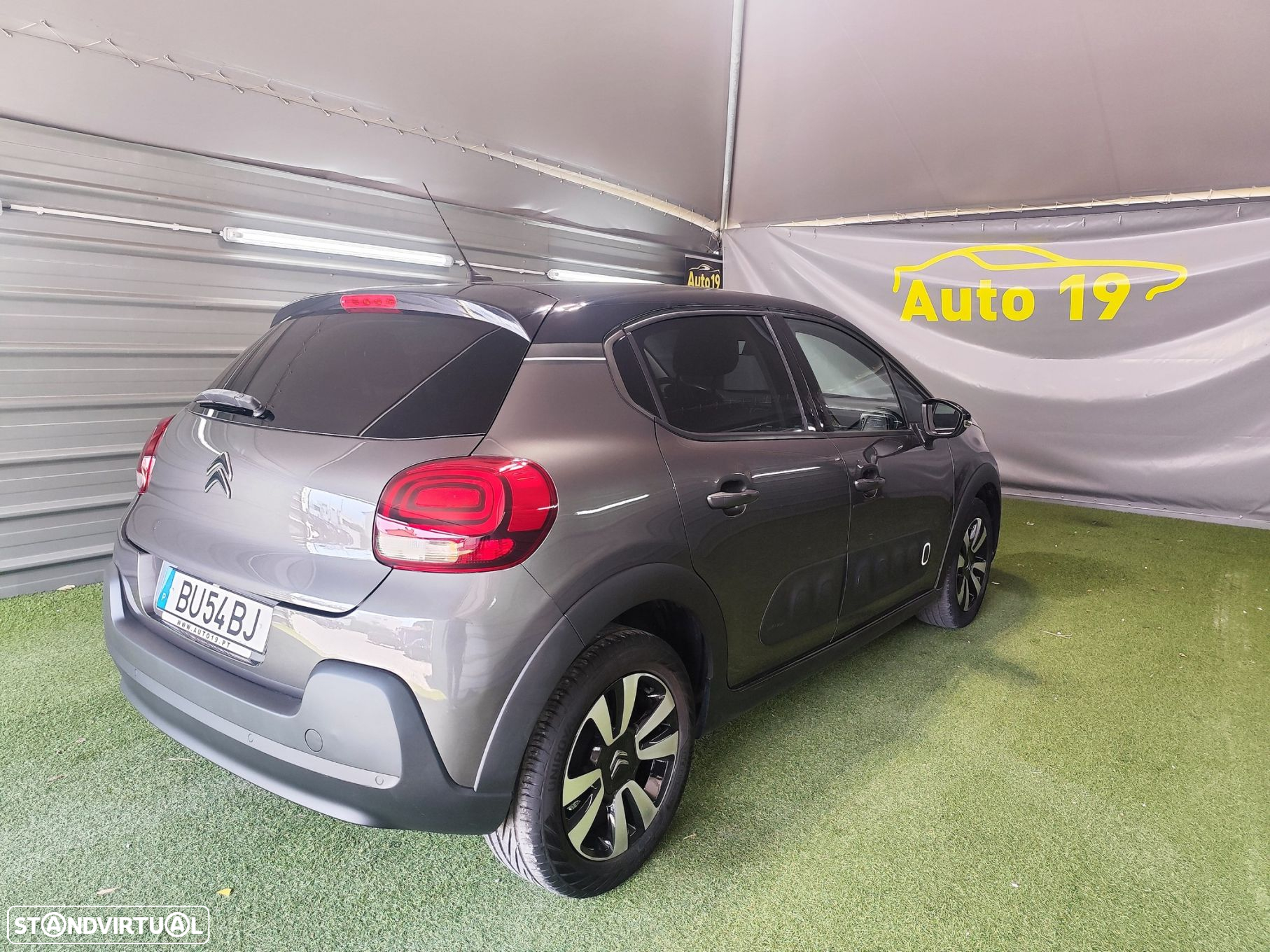 Citroën C3 1.2 PureTech Shine - 4