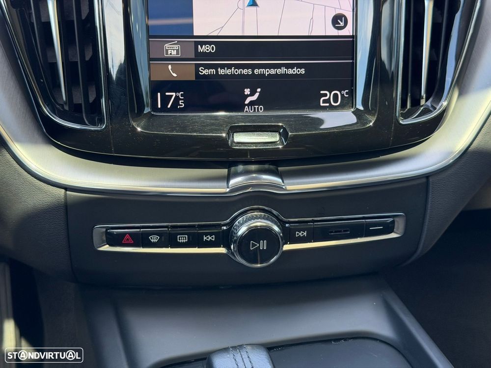 Volvo XC 60 2.0 T8 PHEV Momentum Plus AWD - 53