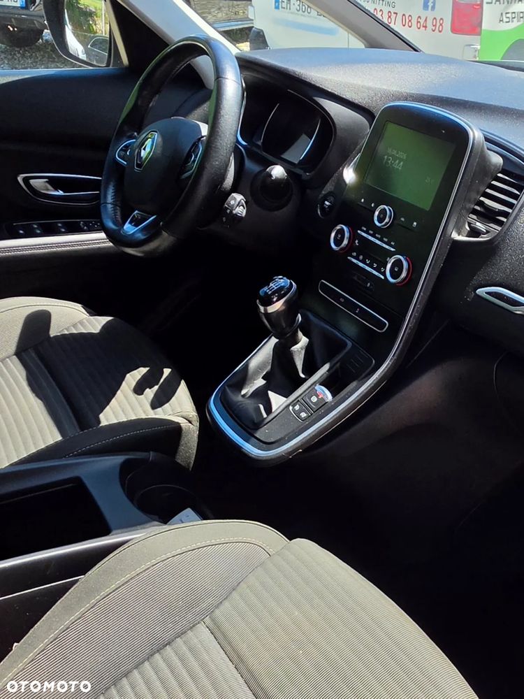 Renault Scenic - 24