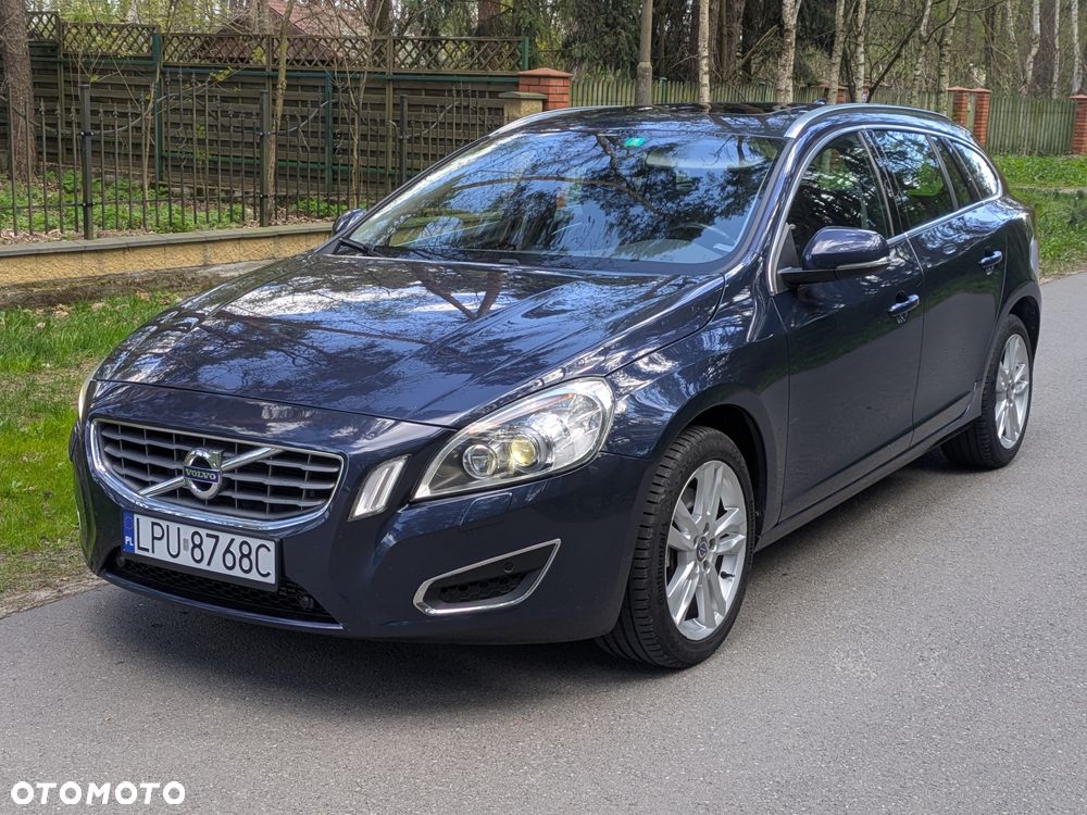 Volvo V60 D4 AWD Summum - 1