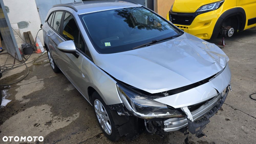 Opel Astra - 1