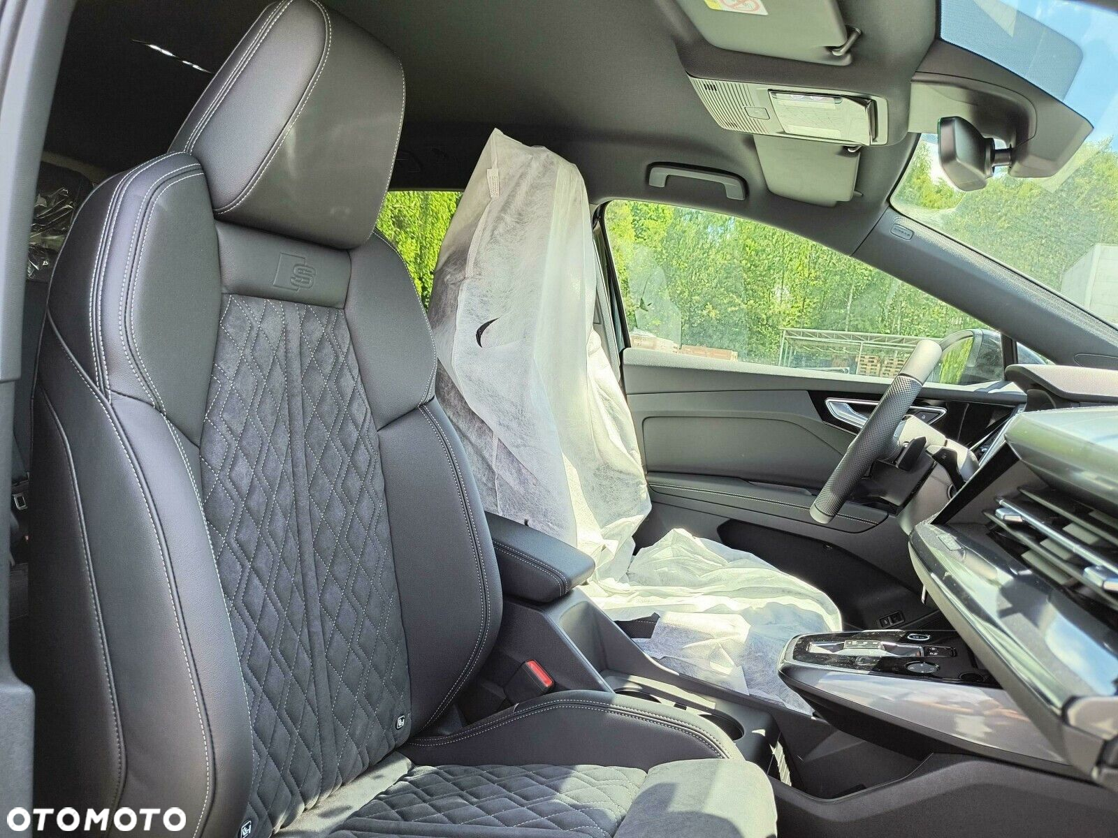 Audi Q4 e-tron - 14