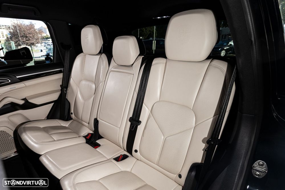 Porsche Cayenne S E-Hybrid - 30