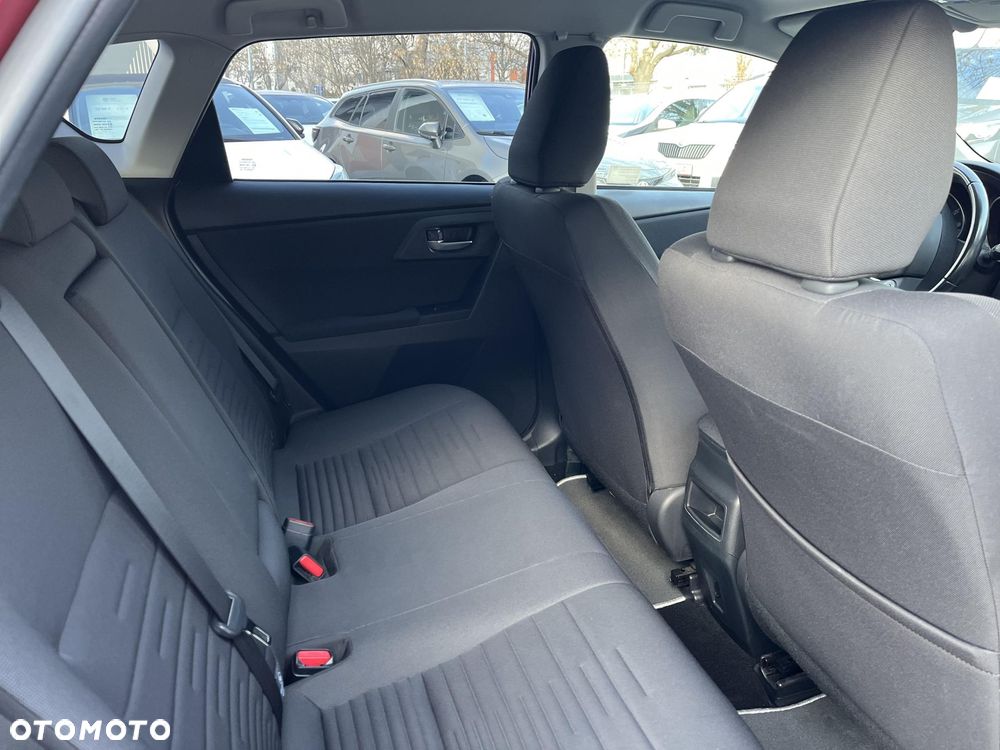 Toyota Auris - 10