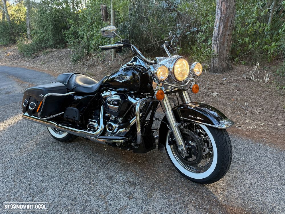 Harley-Davidson Road King 107 - 1