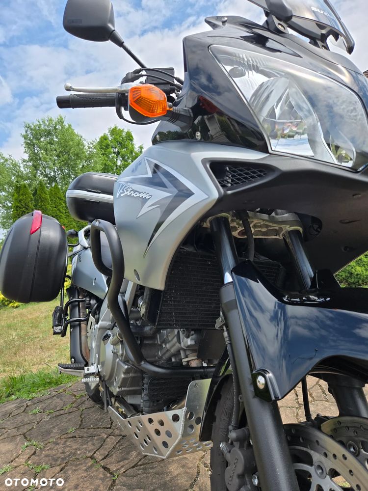 Suzuki V-STROM - 8