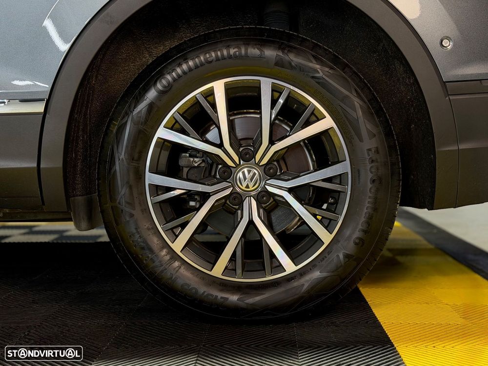 VW Tiguan Allspace 2.0 TDI Highine DSG - 9