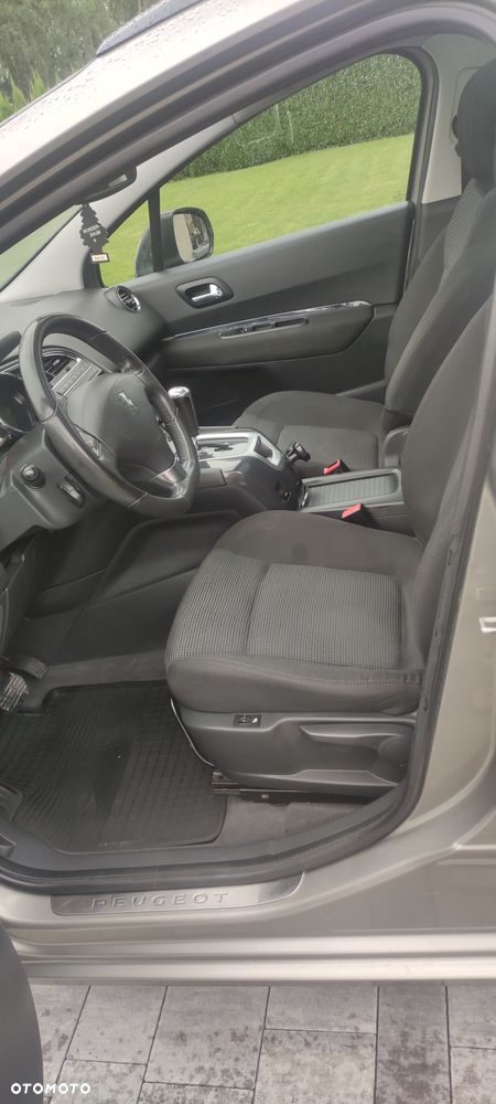 Peugeot 5008 2.0 HDi Family 7os - 9
