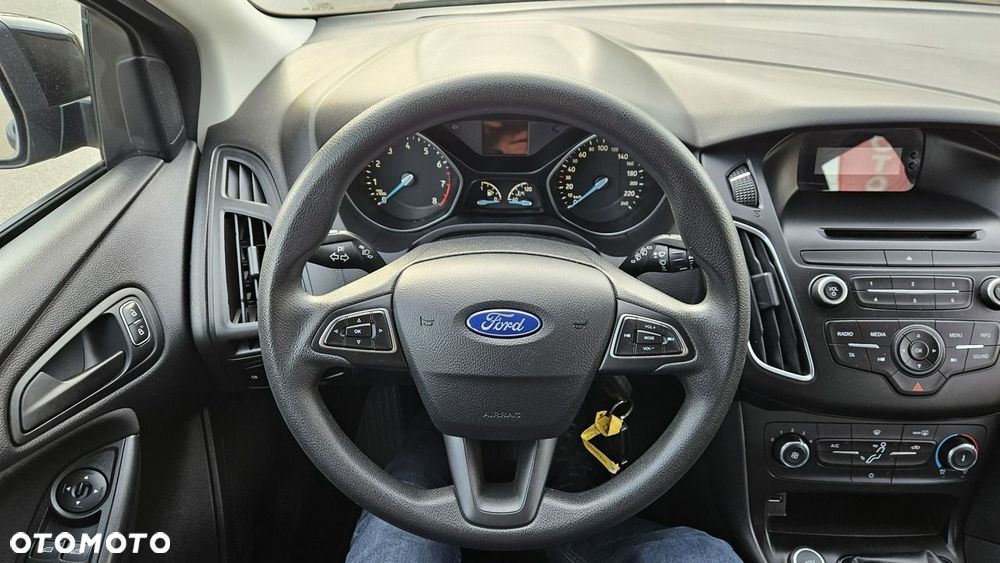 Ford Focus - 21