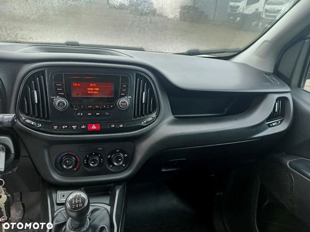 Fiat Doblo Chłodnia 90KM 2 zasilania chłodni - 17