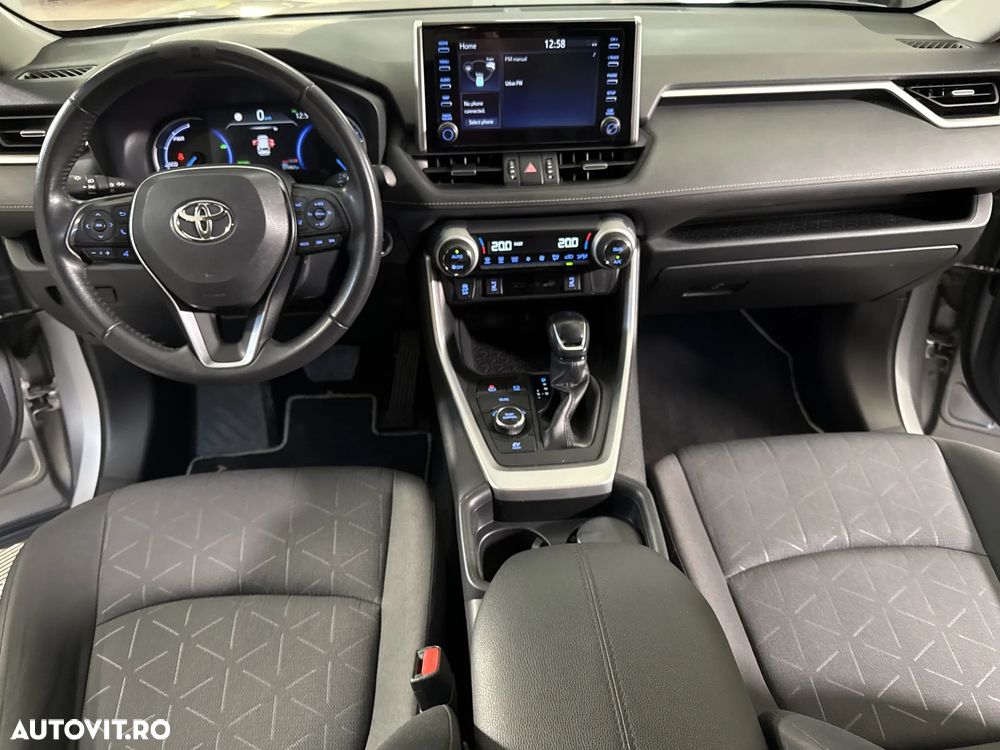 Toyota RAV4 - 10
