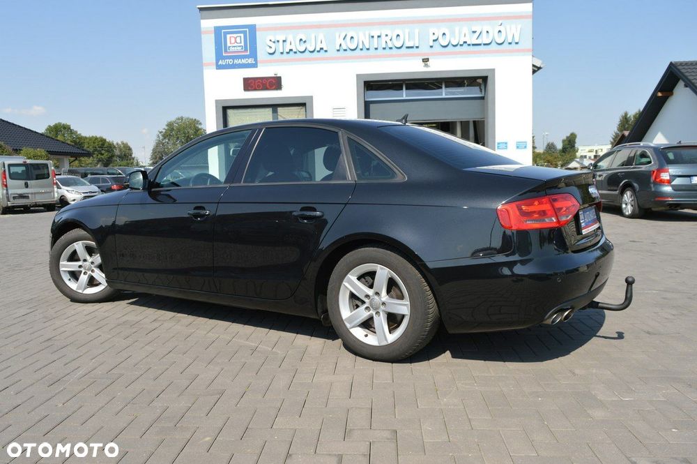 Audi A4 Limousine - 14