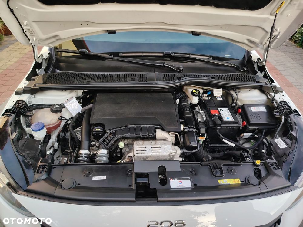 Peugeot 208 - 25