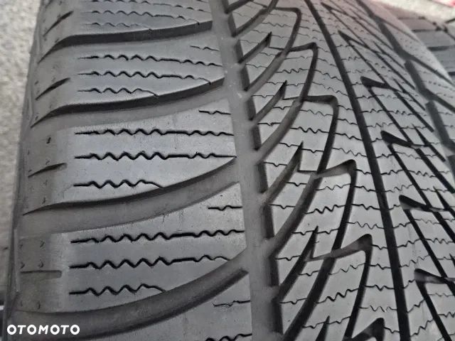 285/45/R20 112V AO Goodyear Ultra Grip 8 Performance - 3