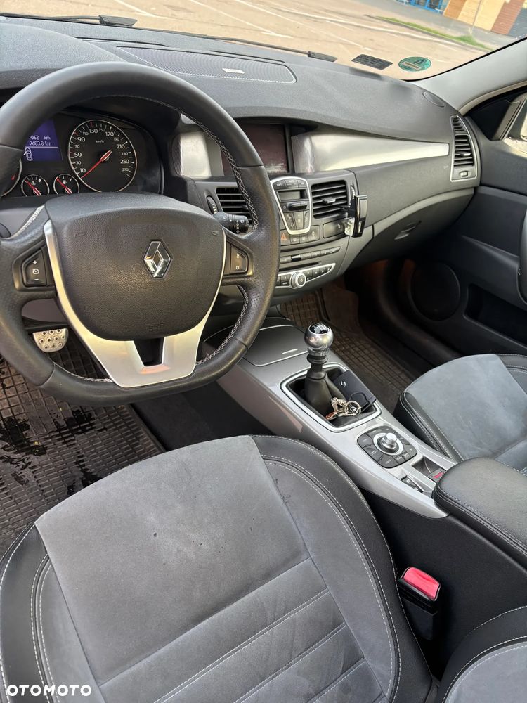 Renault Laguna 2.0 dCi Bose Edition - 11