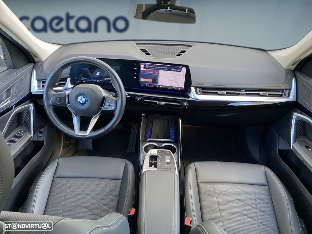 BMW iX1 eDrive20 xLine - 4