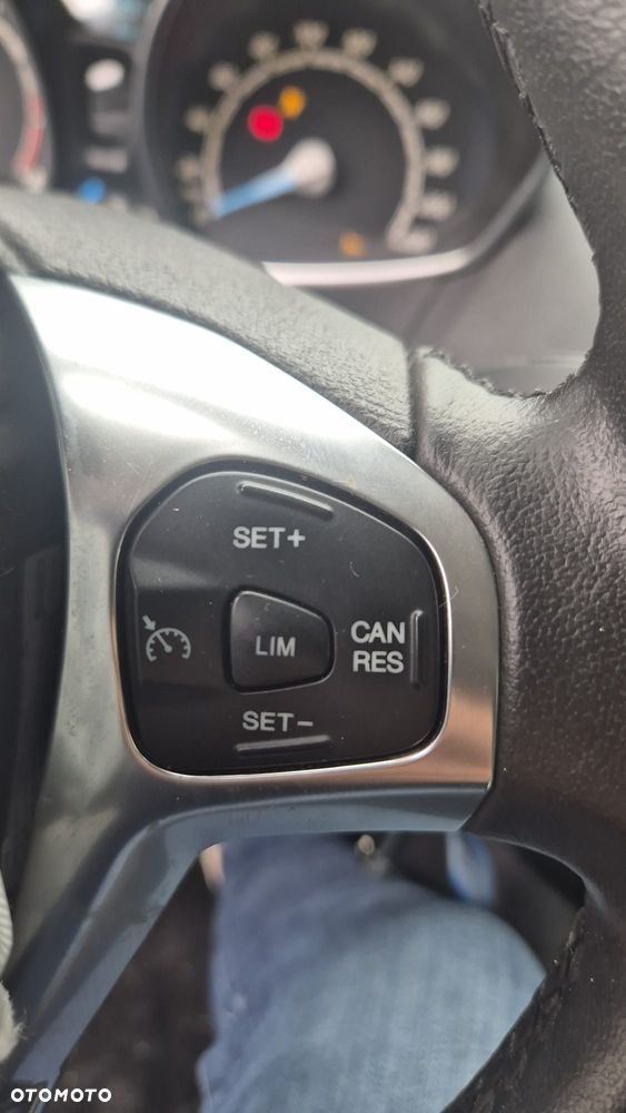 Ford Tourneo Courier 1.0 EcoBoost Ambiente - 14