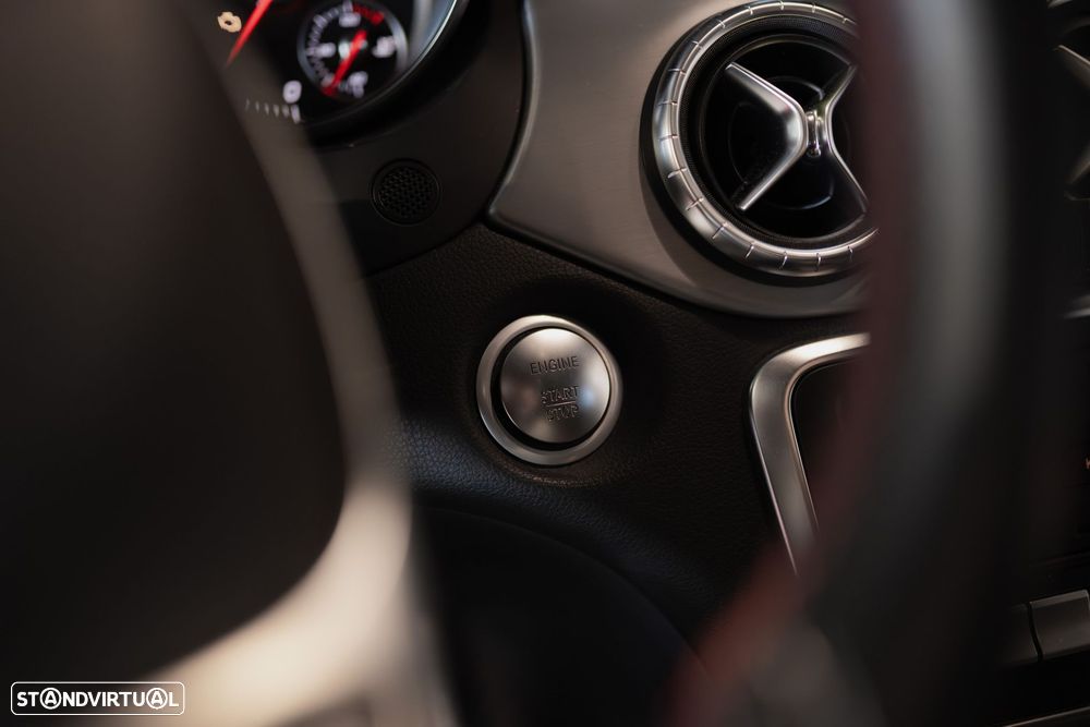 Mercedes-Benz CLA 180 d Shooting Brake AMG Line - 31