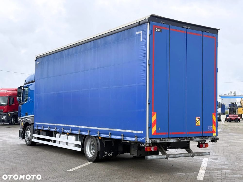 Mercedes-Benz ACTROS F 1836 / PRZESTRZENNY 60M3 / 7,75 M / SALON PL - 3