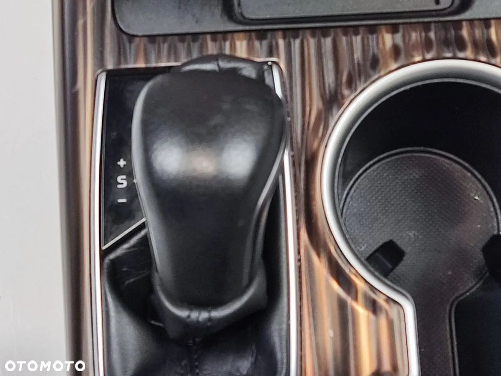 TOYOTA CAMRY 19-24r Ładowarka Indukcyjna Panel Tunelu Środkowego RÓŻNE KOLORY - 8