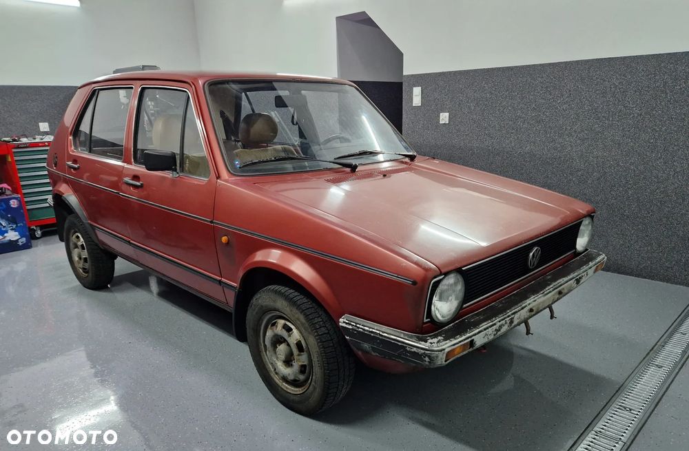 Volkswagen Golf - 2