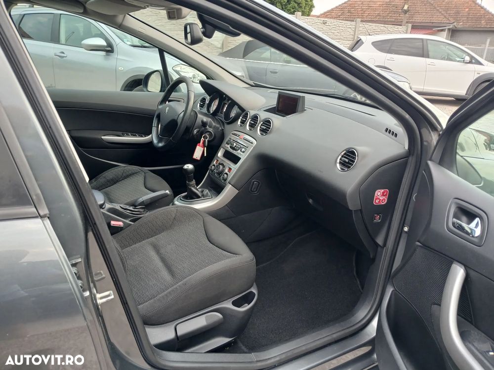 Peugeot 308 120 VTi NAVTEQ ON BOARD - 6