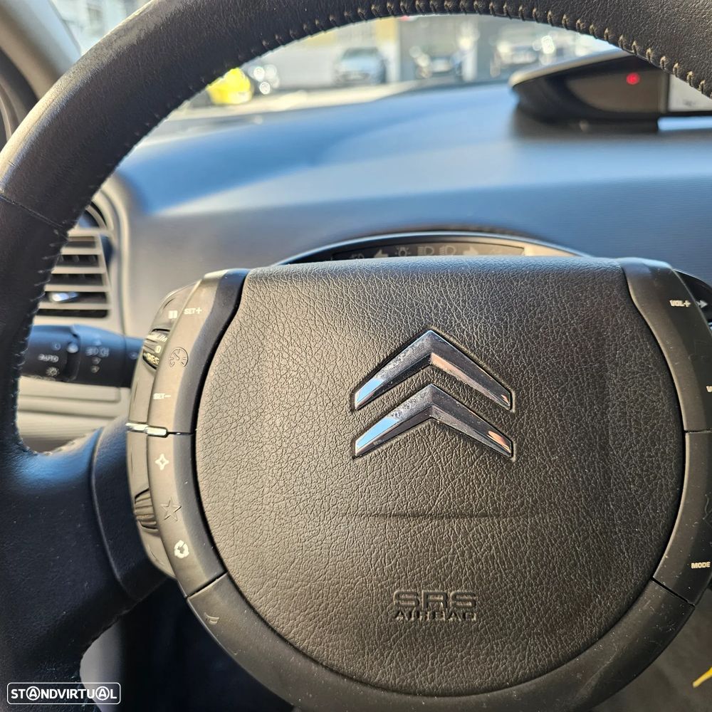 Citroën C4 1.6 HDi SX Airdream - 22