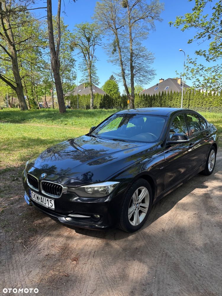 BMW Seria 3 320d Sport Line - 3