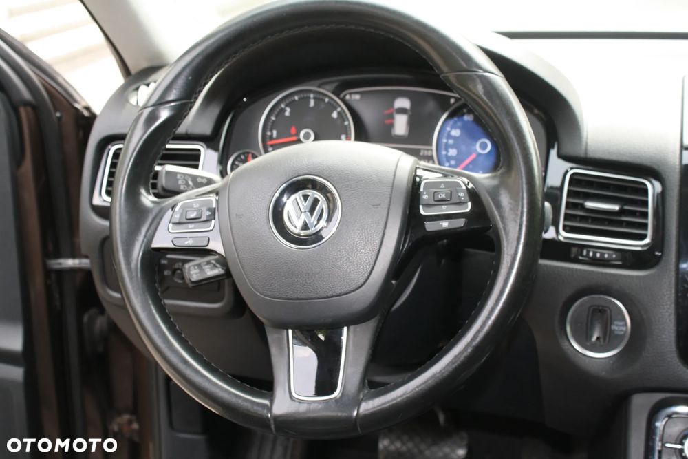 Volkswagen Touareg 3.0 V6 TDI BMT Perfectline R-Style - 13