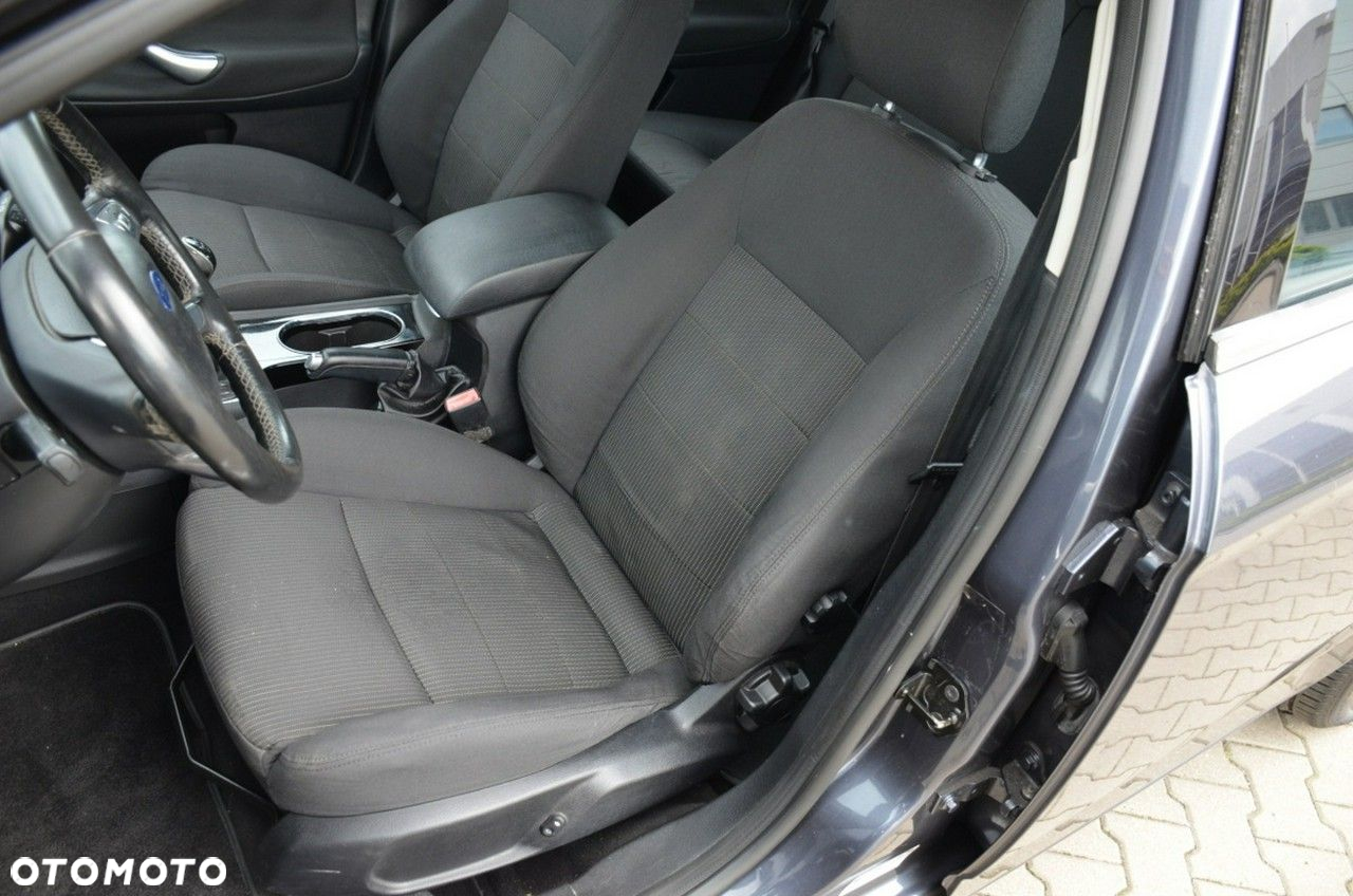 Ford Mondeo - 23