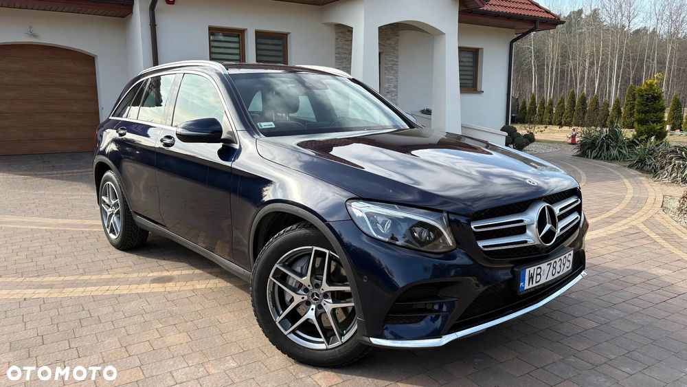 Mercedes-Benz GLC 250 4Matic 9G-TRONIC AMG Line - 1