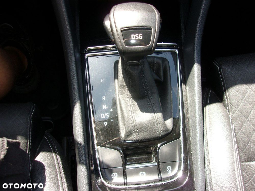 Skoda Karoq 1.5 TSI ACT 4x2 Style DSG - 20