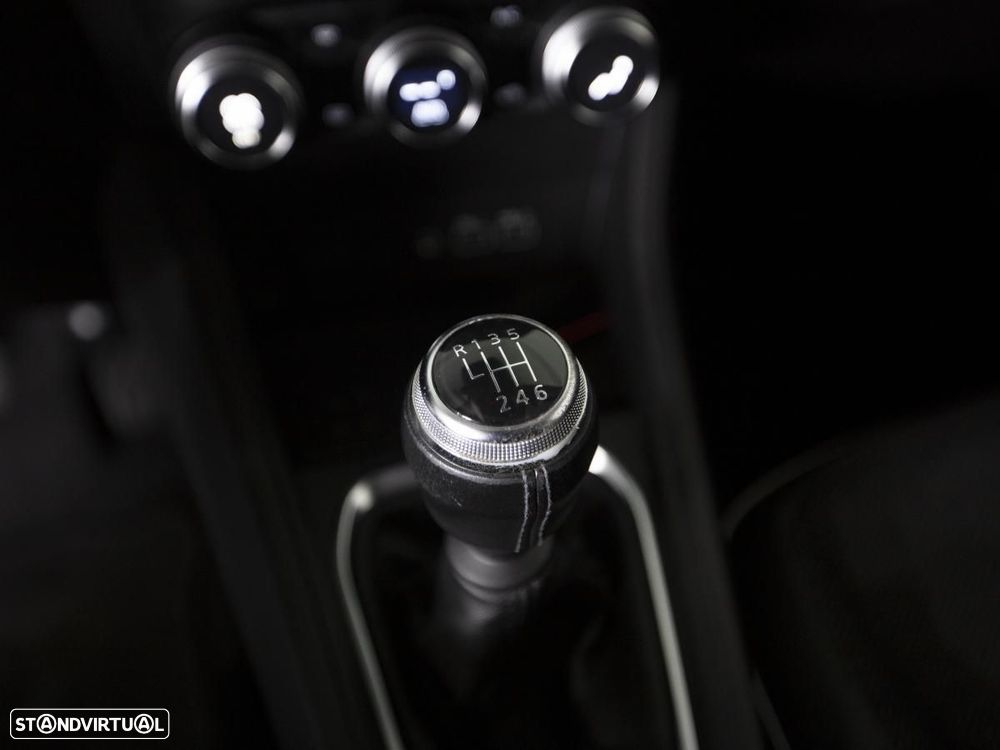 Renault Captur 1.0 TCe Techno Bi-Fuel - 29