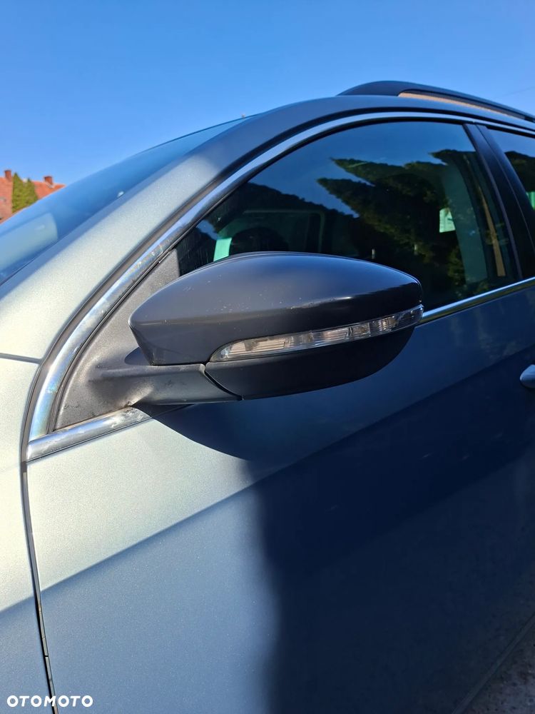 Volkswagen Passat 2.0 TDI DPF Comfortline - 8