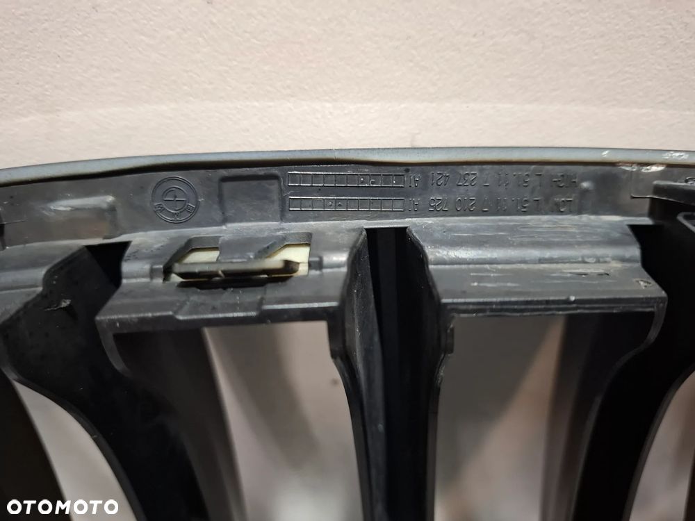 Nerka grill lewy maski BMW X3 F25 2011 rok czarne piano - 2