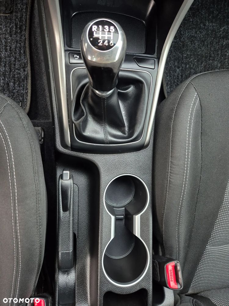 Hyundai i30 blue 1.6 CRDi Classic - 32