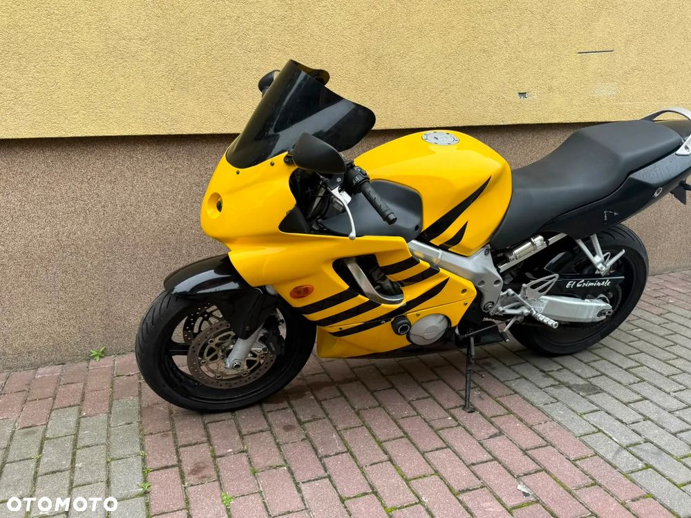 Honda CBR - 7