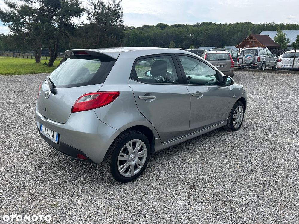 Mazda 2 - 4