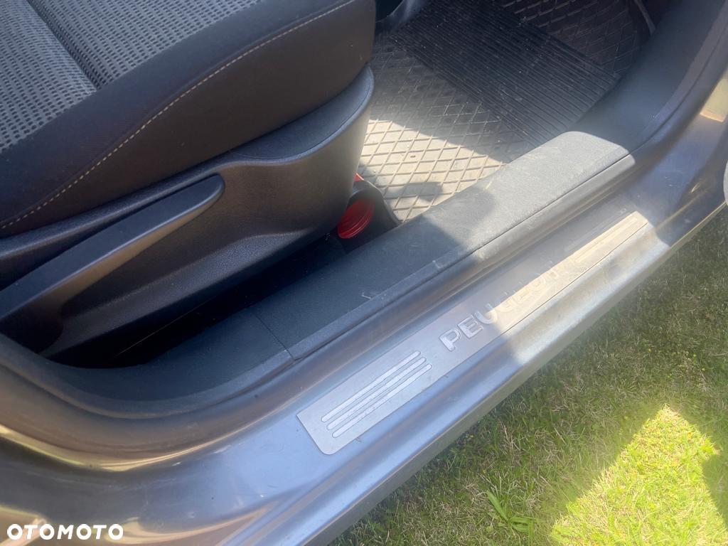 Peugeot 207 1.4 Sportium - 6