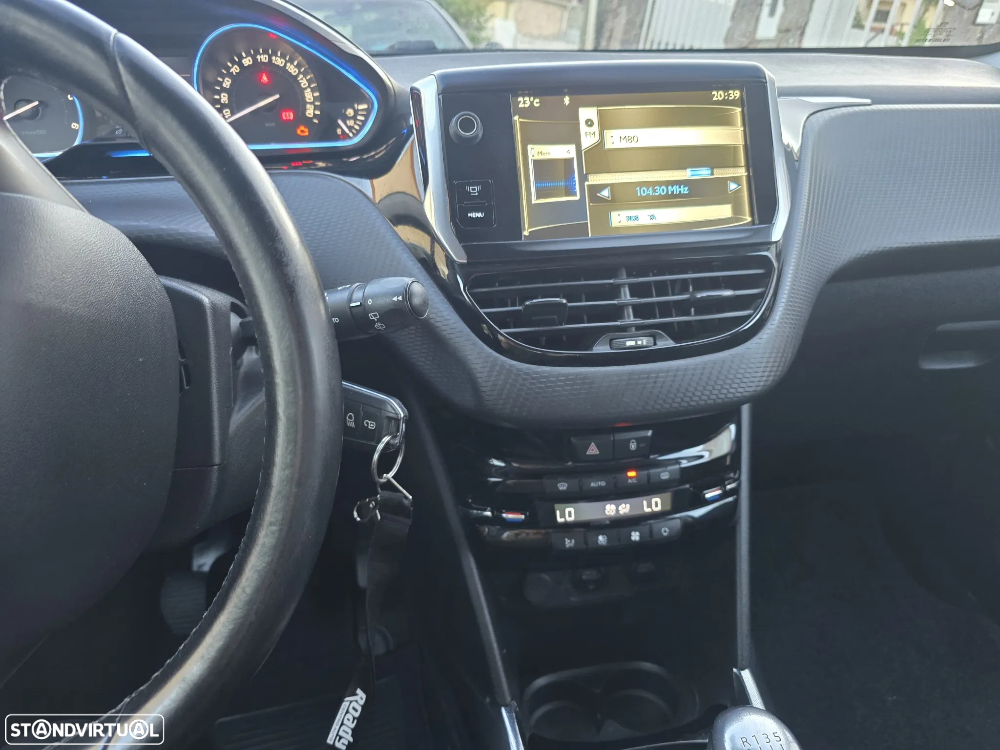 Peugeot 2008 1.6 e-HDi Allure - 12