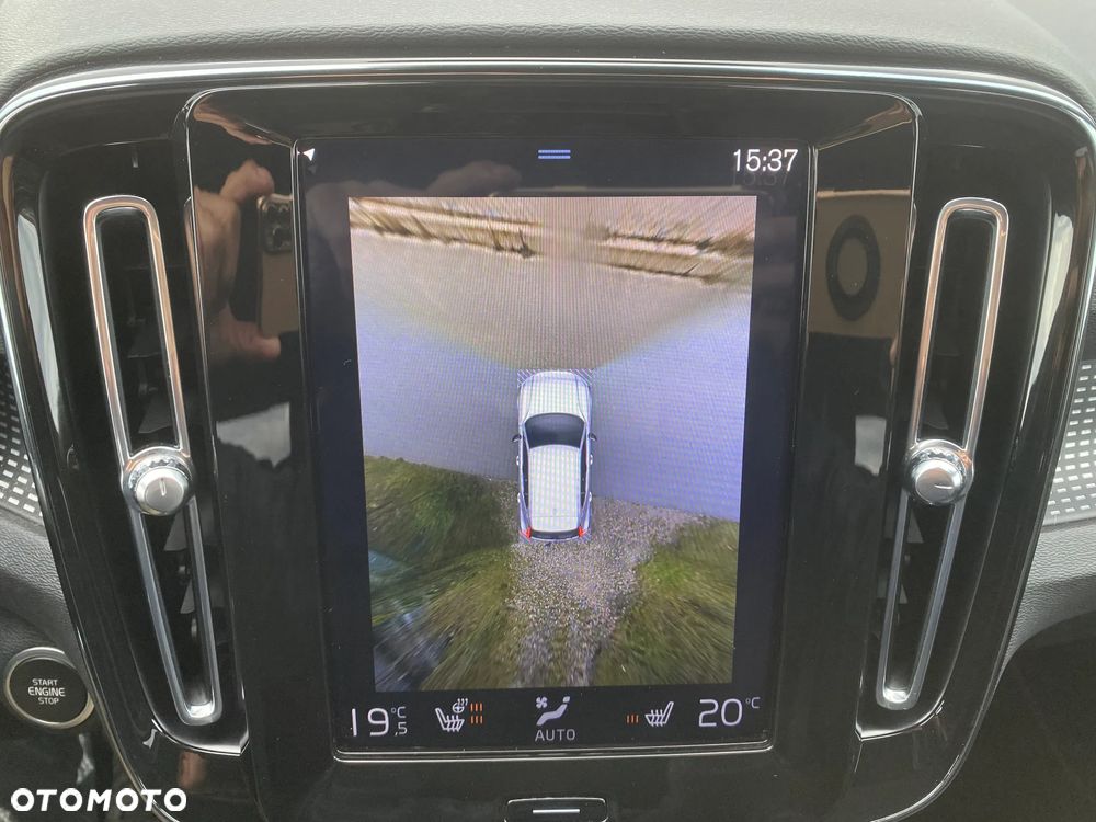 Volvo XC 40 T3 R-Design - 23