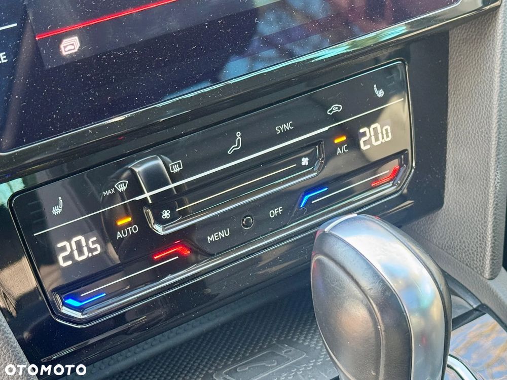 Volkswagen Passat 2.0 TDI SCR DSG Business - 20