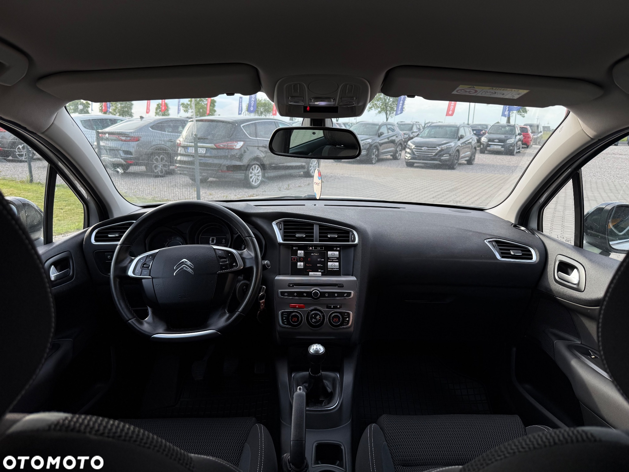 Citroën C4 e-HDi 115 Selection - 15