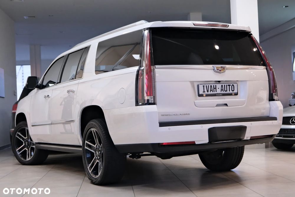 Cadillac Escalade - 18