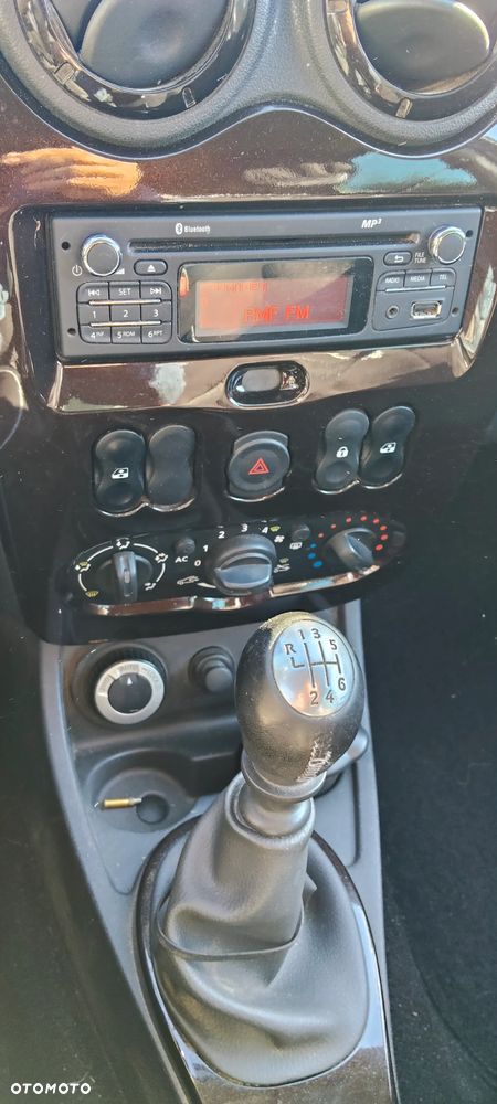 Dacia Duster 1.6 16V 105 4x4 Laureate - 13