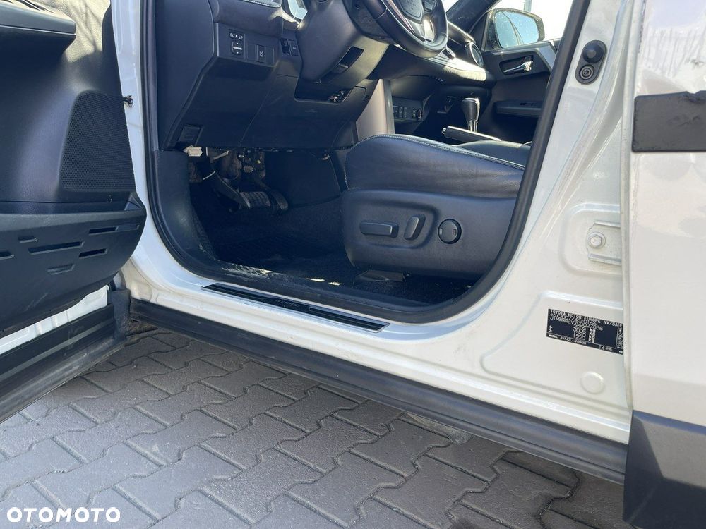 Toyota RAV4 Hybrid Style 4x2 - 5