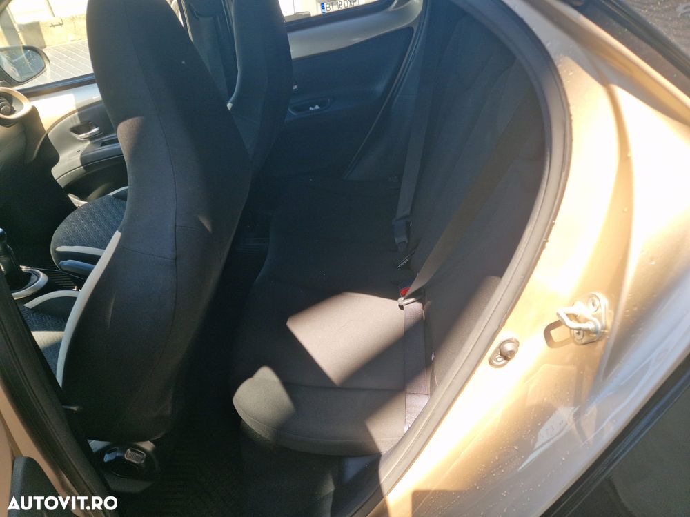 TOYOTA Aygo X 2023 — imagine 19