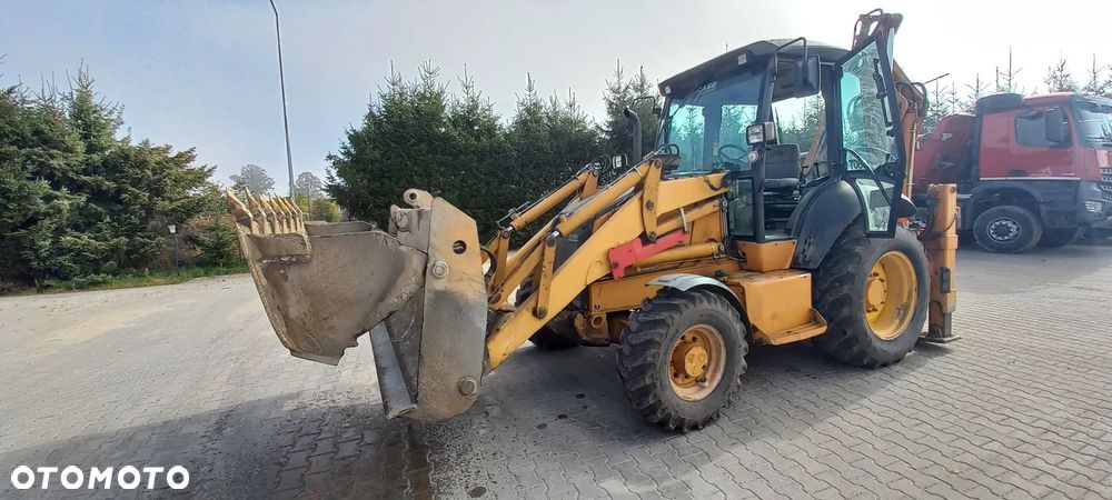 Case 580T - 9